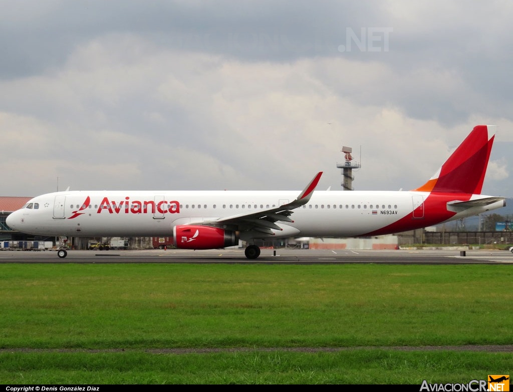 N693AV - Airbus A321-231 - Avianca