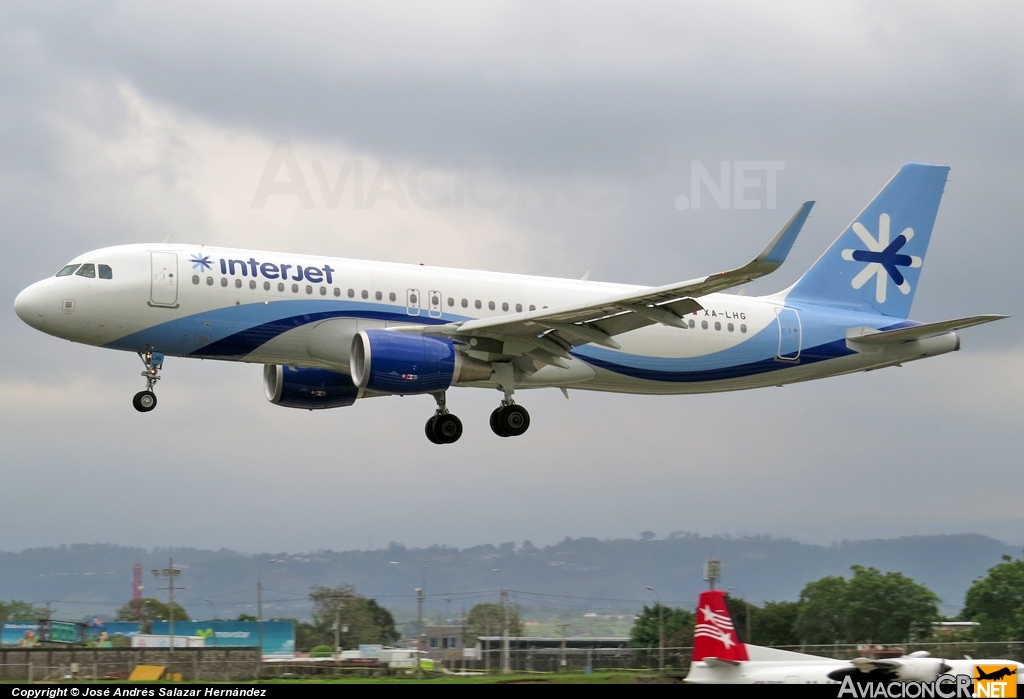 XA-LHG - Airbus A320-214 - Interjet