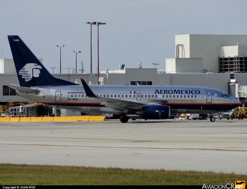 XA-AAM - Boeing 737-752 - Aeromexico