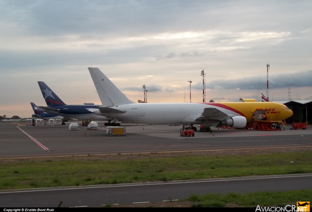 N220CY - Boeing 767-383/ER - DHL(ABX Cargo)