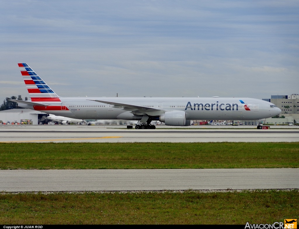 N723AN - Boeing 777-323/ER - American Airlines