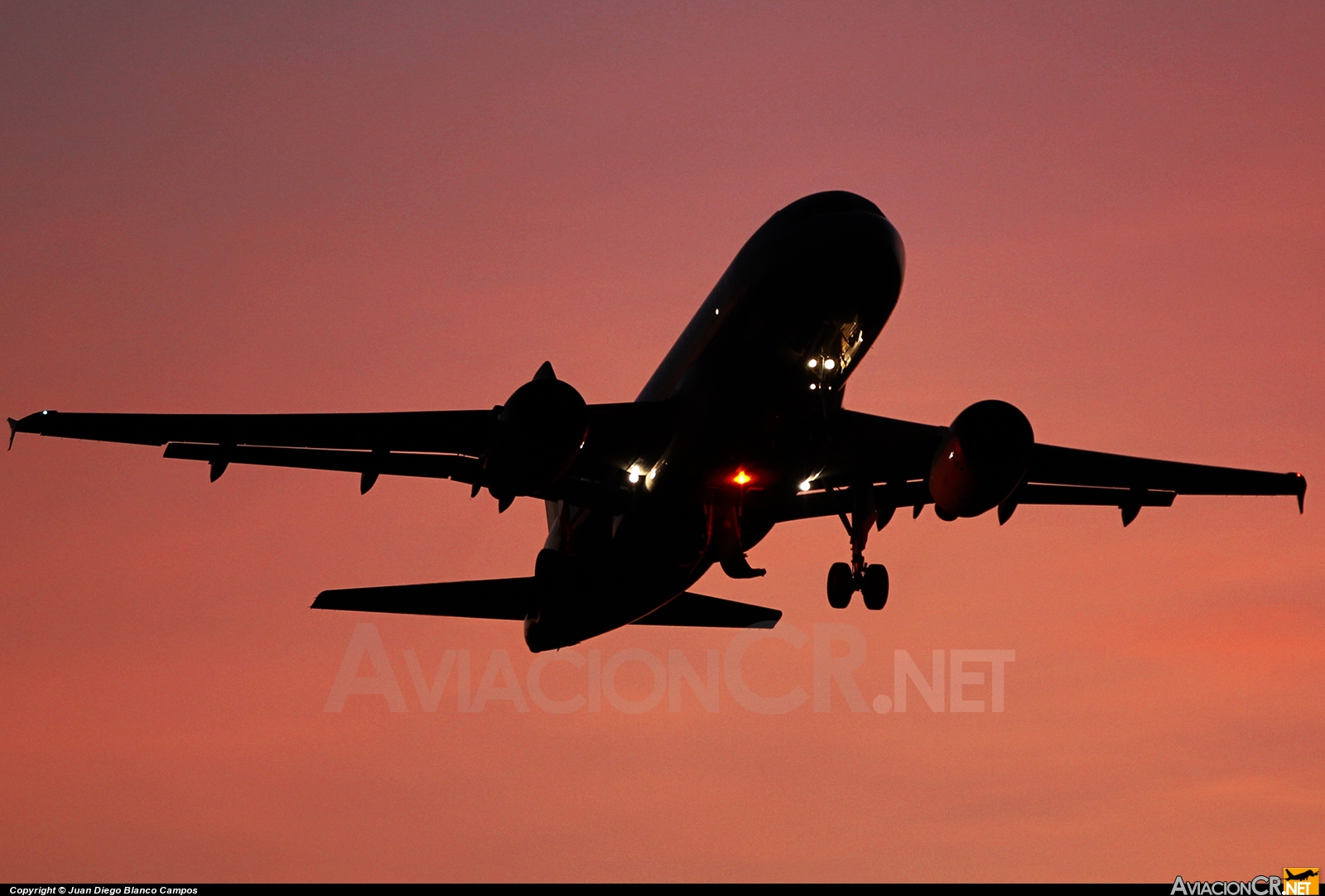 N990TA - Airbus A319-112 - TACA