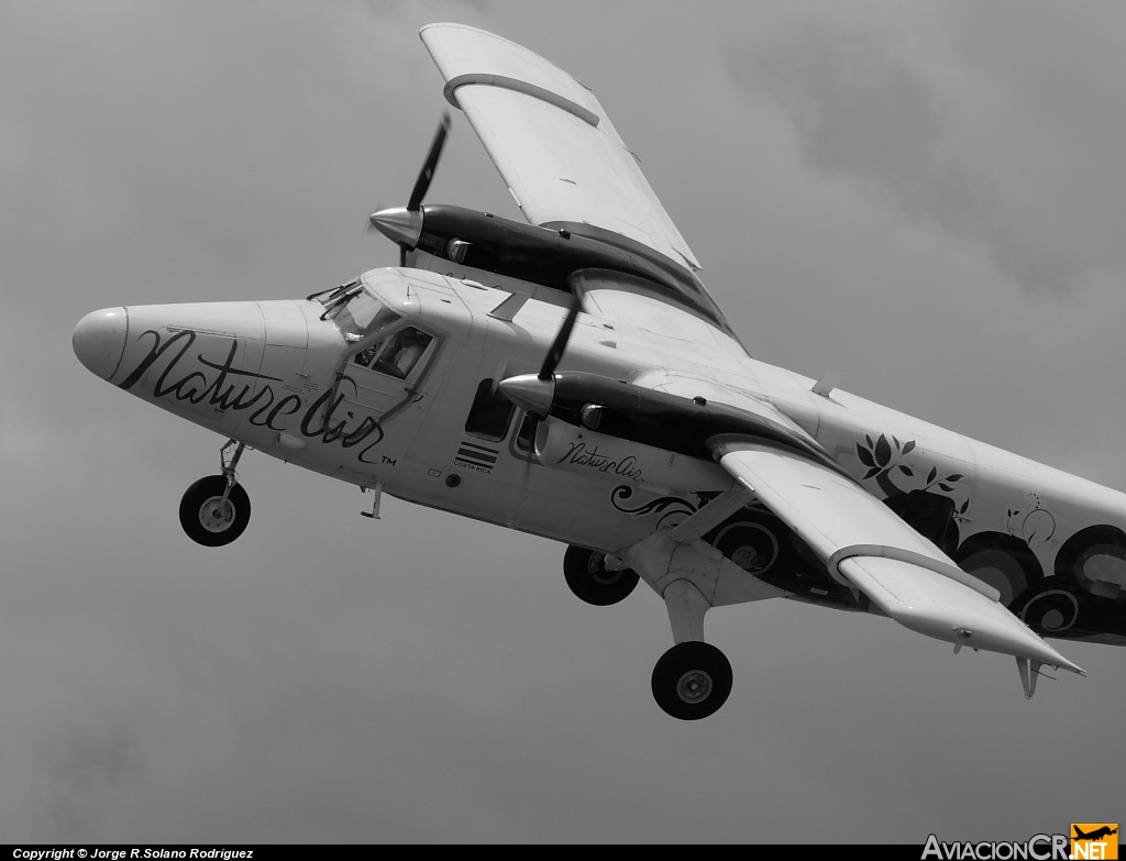 TI-BFO - De Havilland Canada DHC-6-300 Twin Otter/VistaLiner - Nature Air