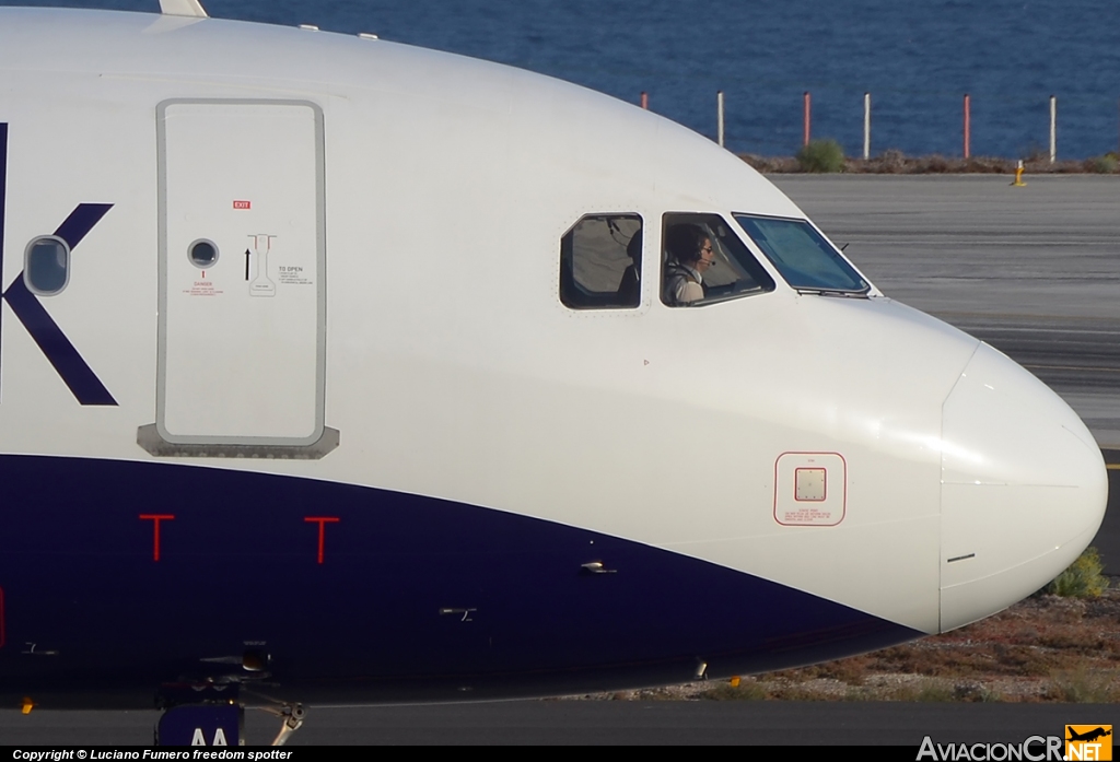 G-ZBAA - Airbus A320-214 - Monarch Airlines