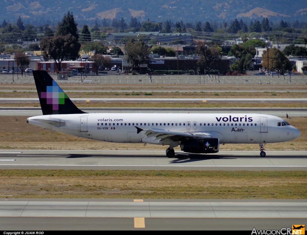 XA-VON - Airbus A320-233 - Volaris