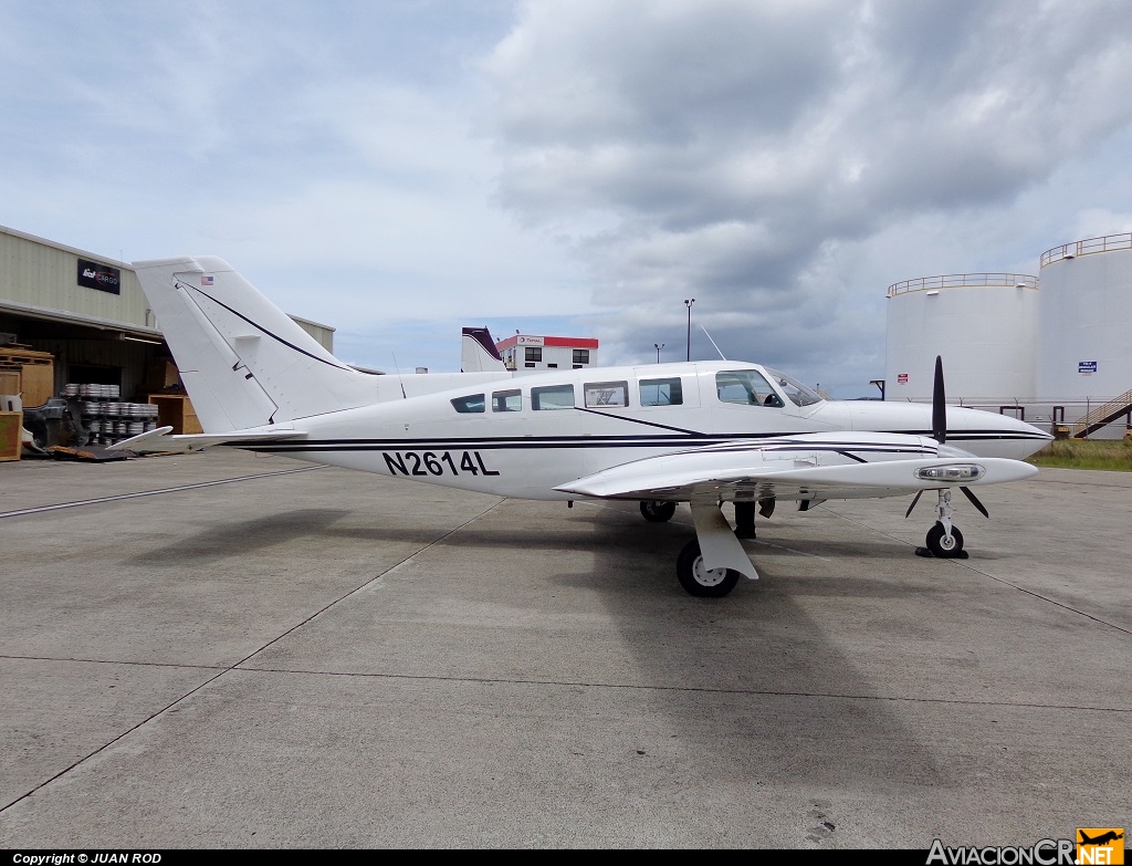 N2614L - Cessna 402C - Charter Flights Caribbean