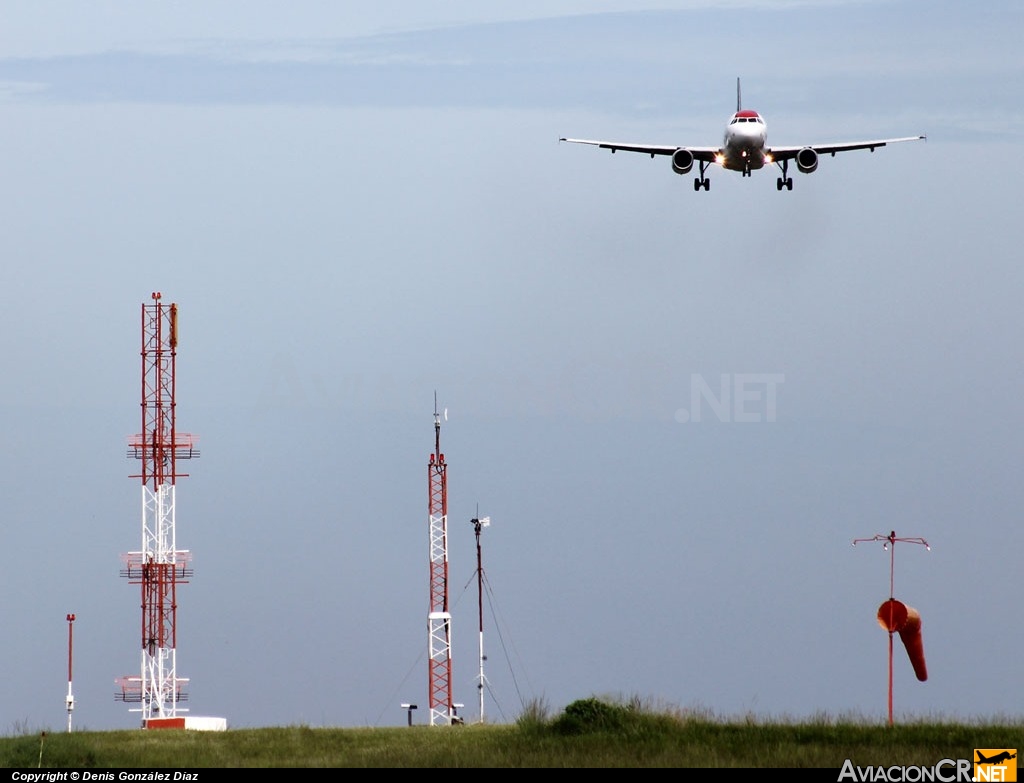 N490TA - Airbus A320-233 - TACA