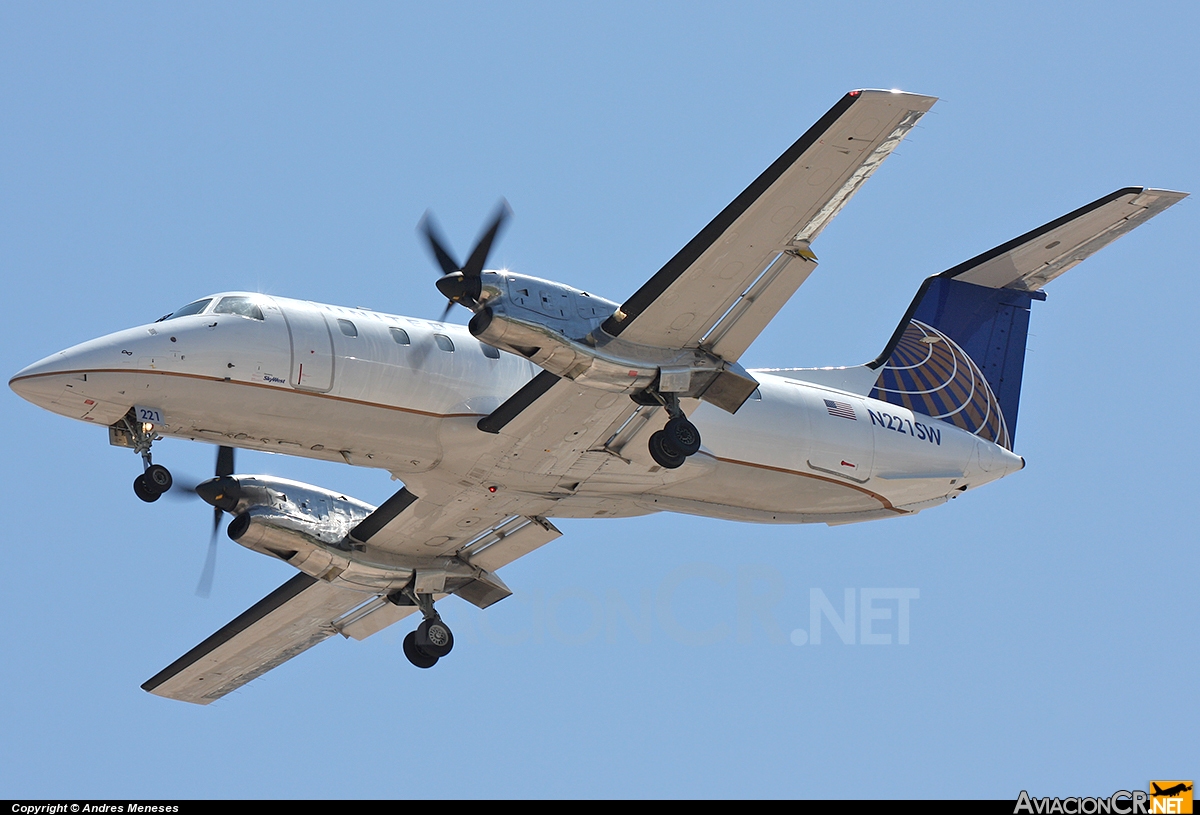 N221SW - Embraer EMB-120 Brasilia - United Express (SkyWest Airlines)