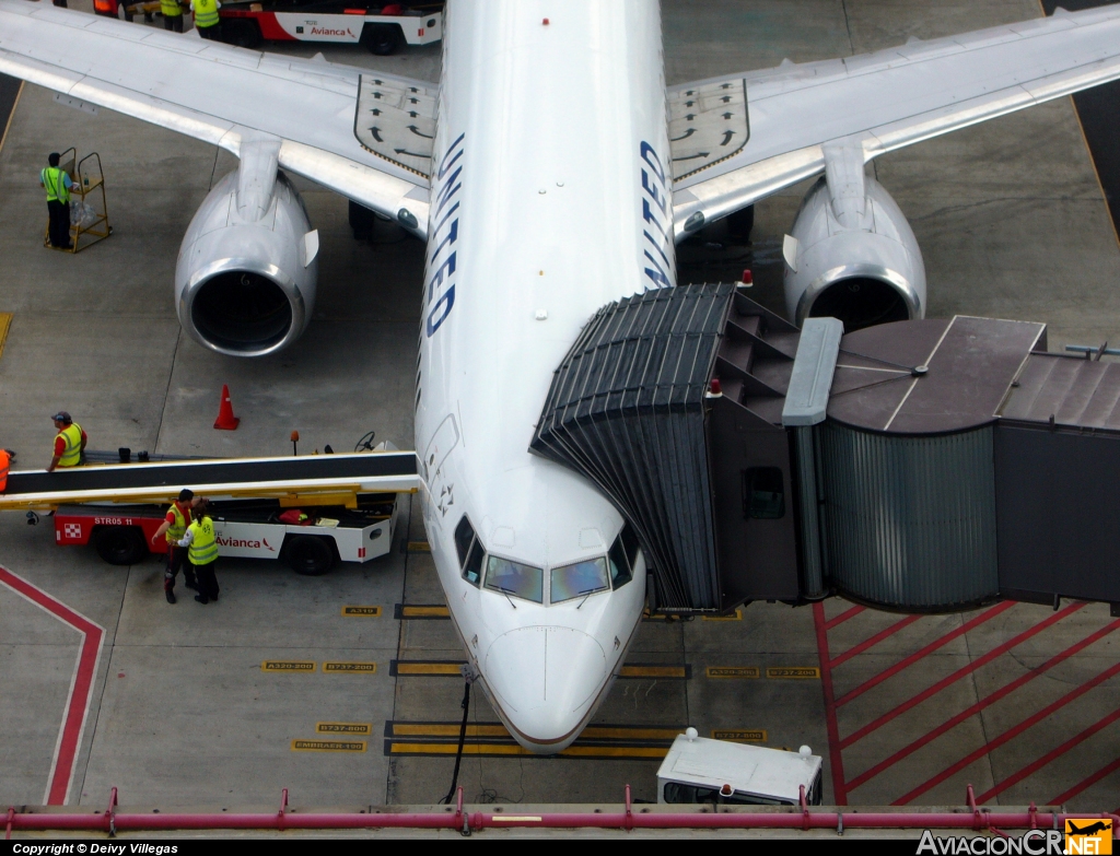 N78524 - Boeing 737-824 - United Airlines