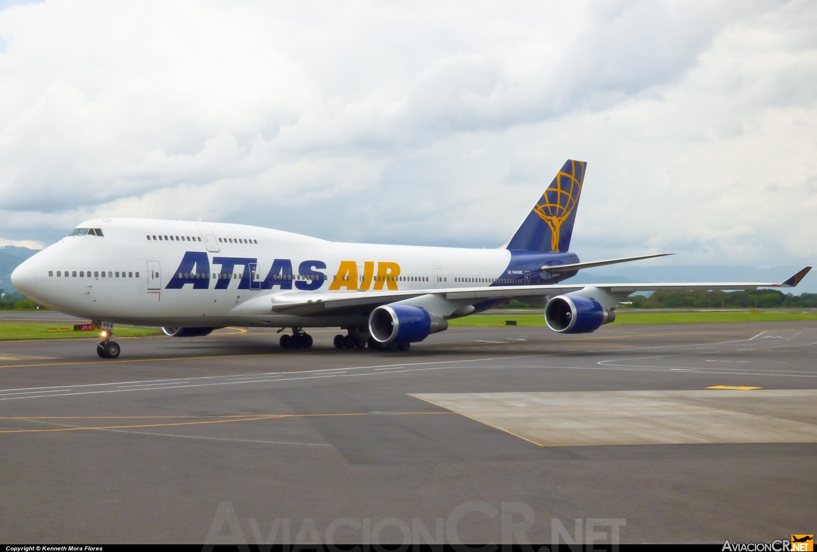 N464MC - Boeing 747-446 - Atlas Air