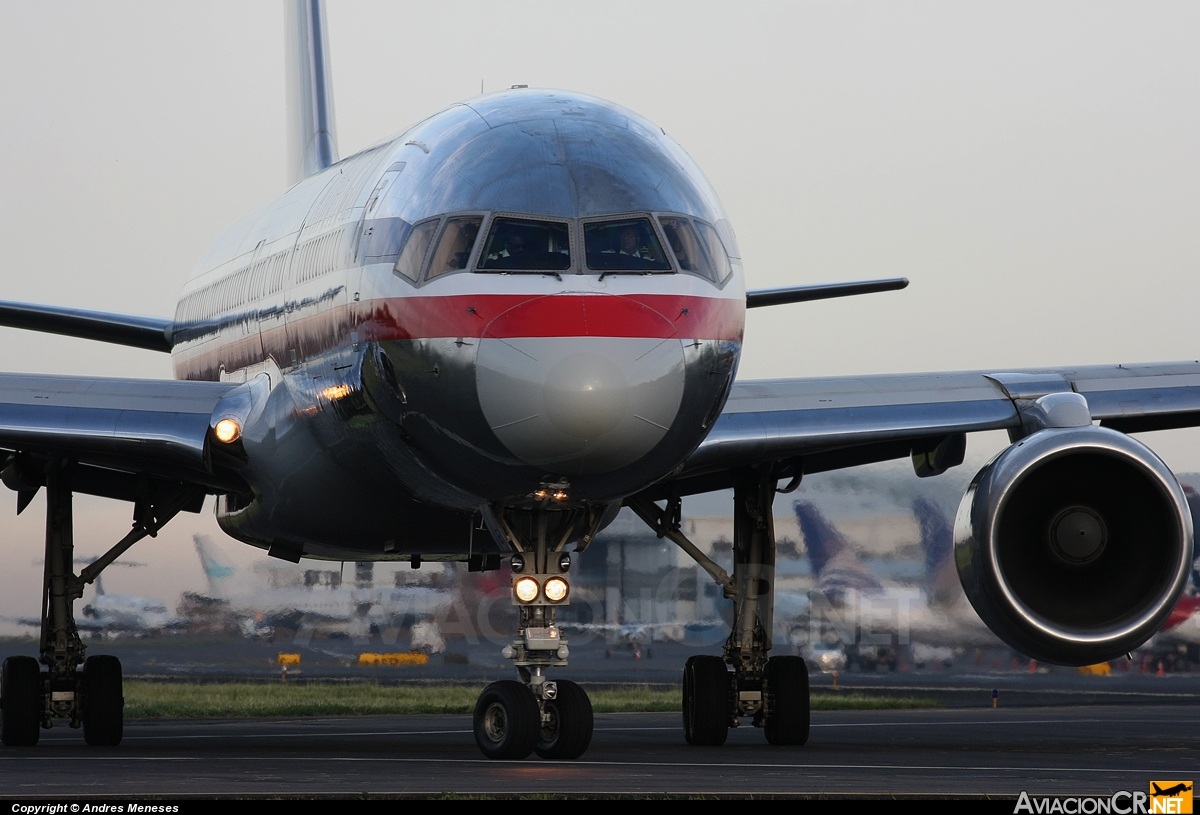 N607AM - Boeing 757-223 - American Airlines