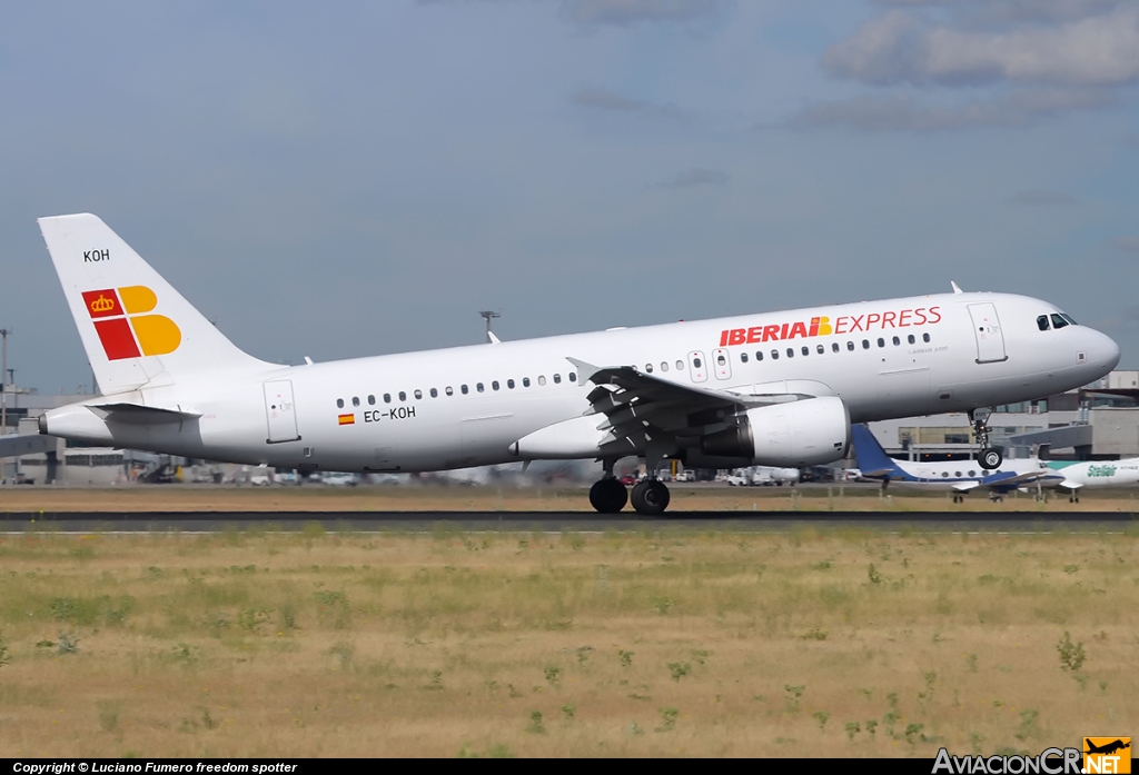 EC-KOH - Airbus A320-214 - Iberia