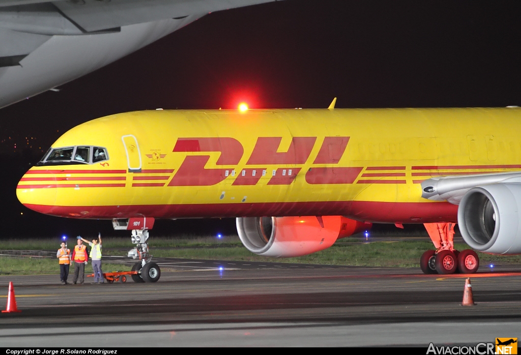 HP-1910DAE - Boeing 757-27A(SF) - DHL Aero Expreso
