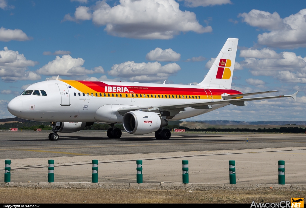 EC-JXJ - Airbus A319-111 - Iberia