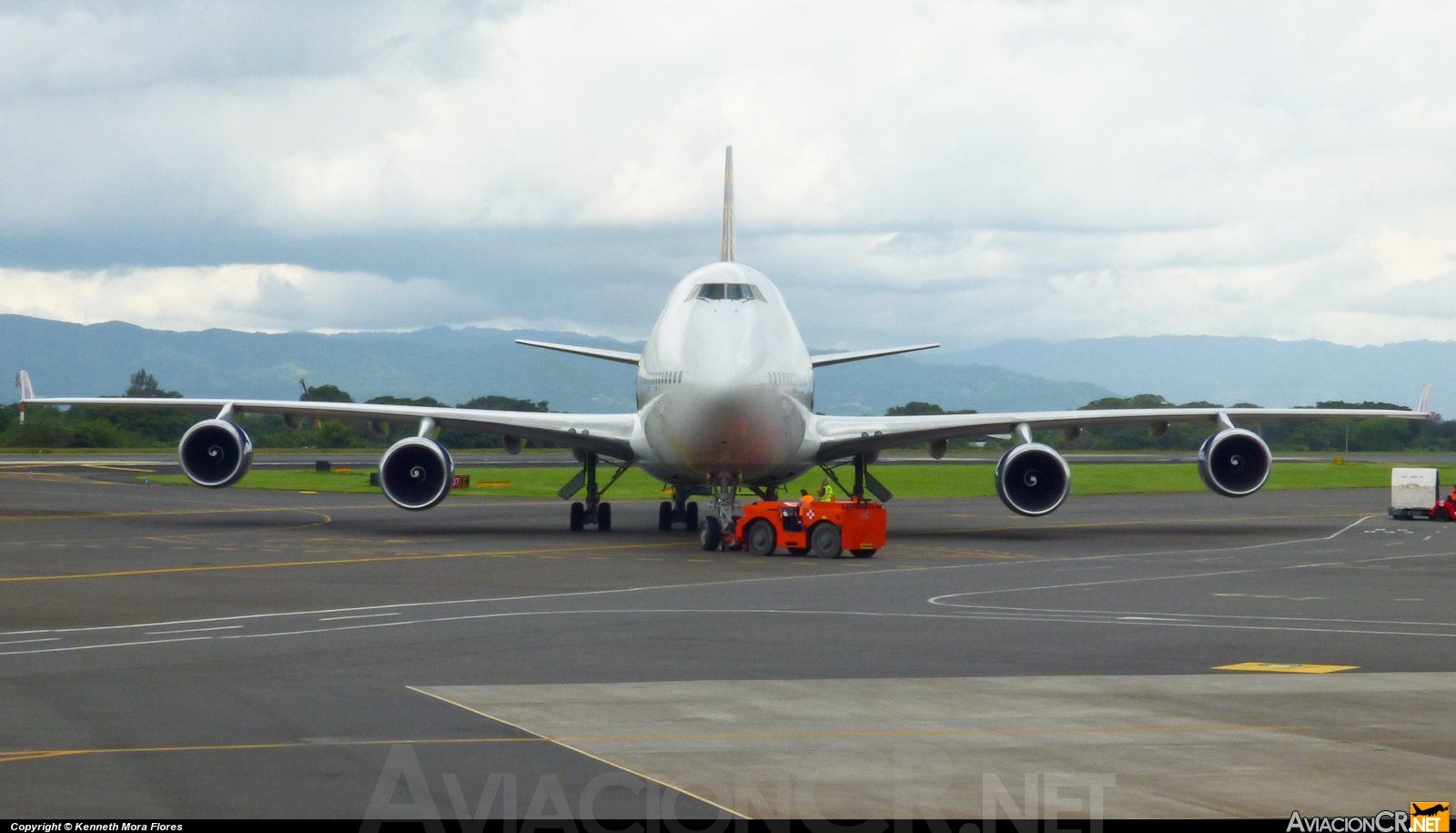 N464MC - Boeing 747-446 - Atlas Air