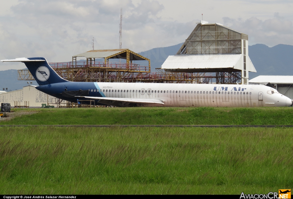 N570SH - McDonnell Douglas MD-82 (DC-9-82) - UM Air