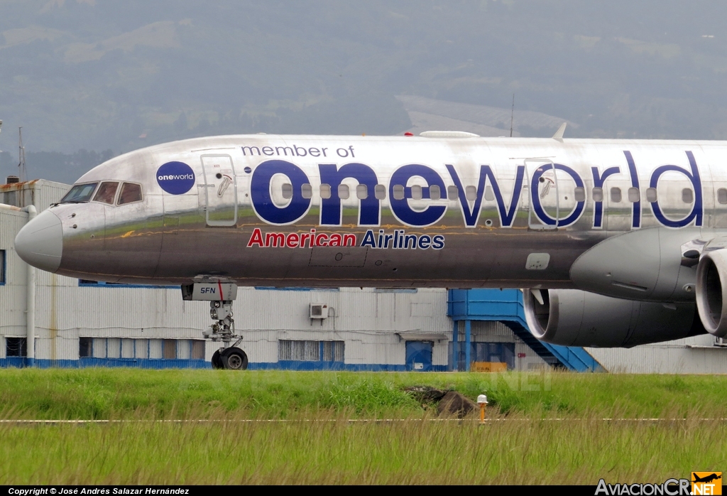 N174AA - Boeing 757-223 - American Airlines
