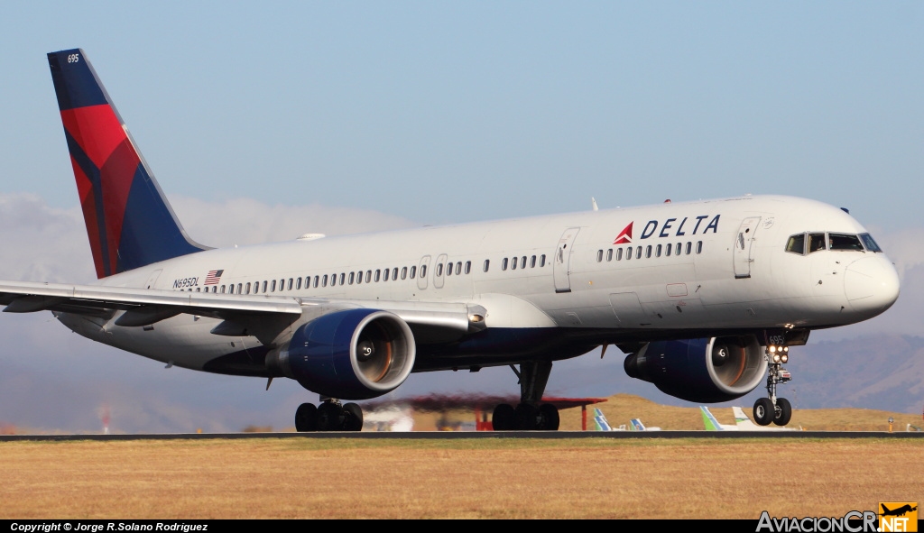 N695DL - Boeing 757-232 - Delta Airlines