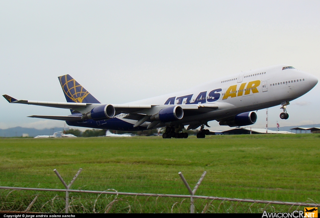 N464MC - Boeing 747-446 - Atlas Air