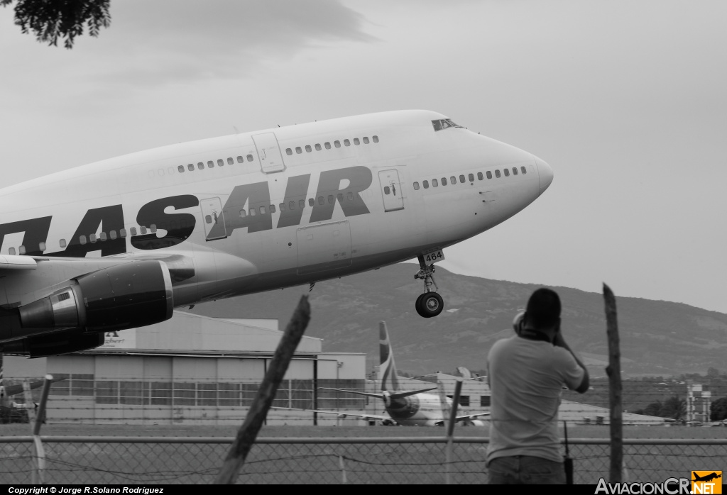 N464MC - Boeing 747-446 - Atlas Air