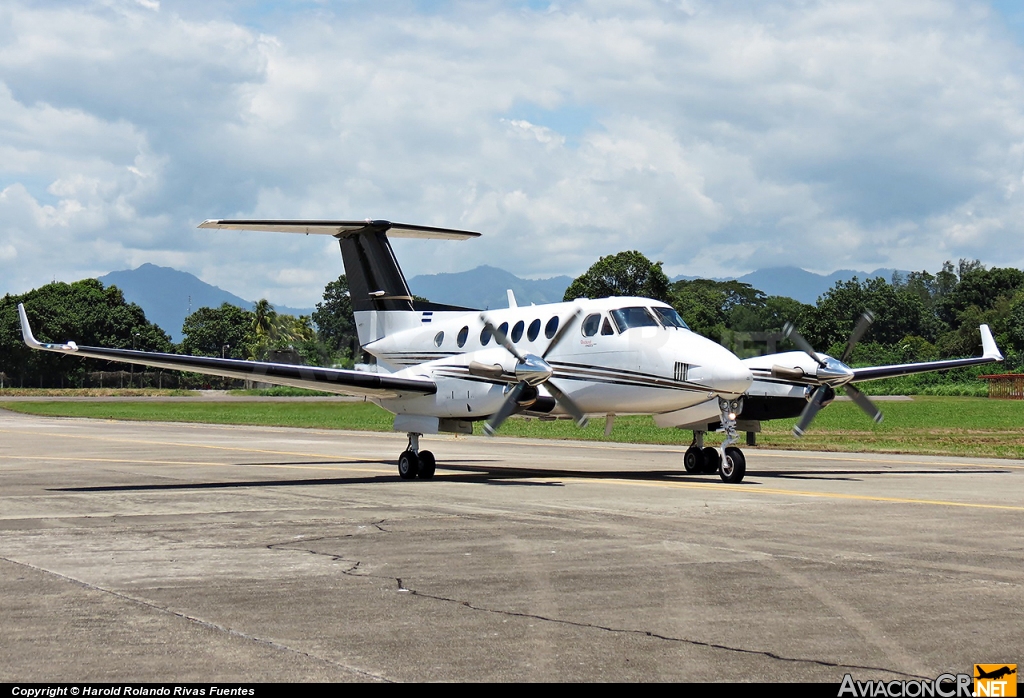 HR-CLQ - Beechcraft Super King Air B200 - Privado