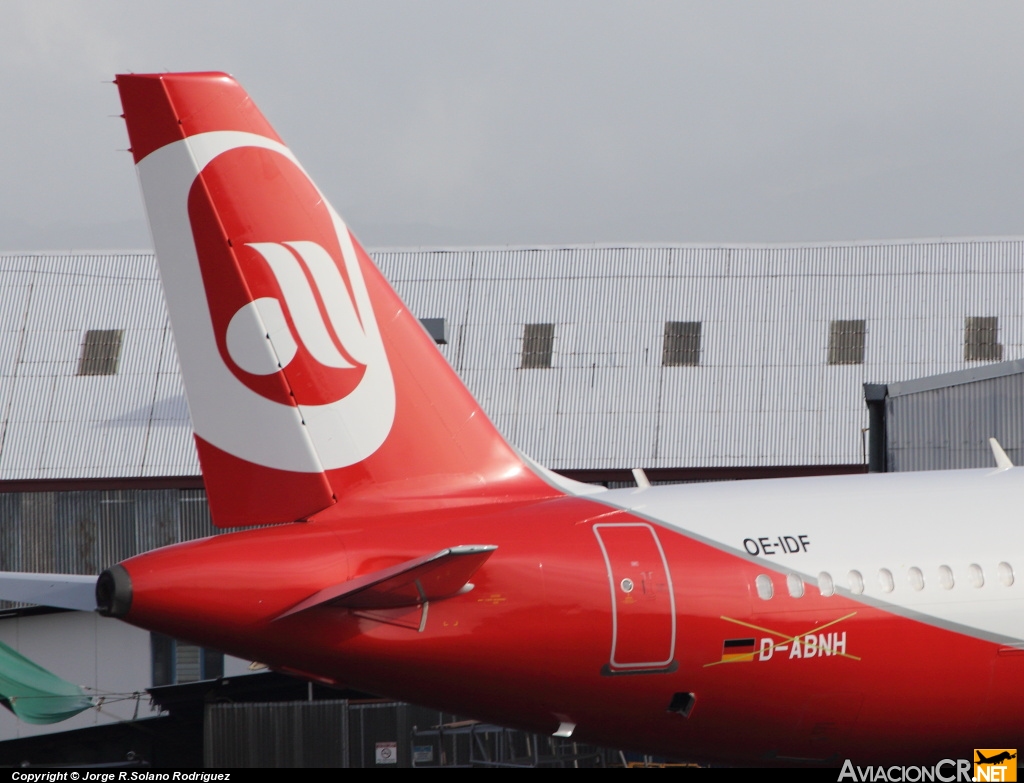 OE-IDF - Airbus A320-214 - Air Berlin