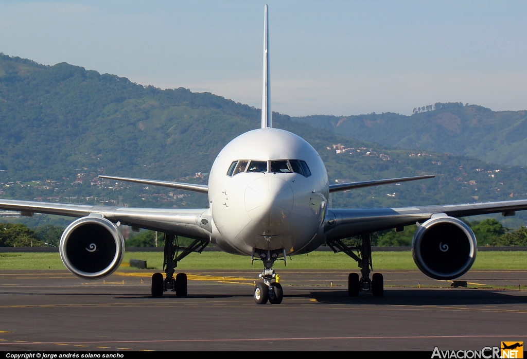 N661CS - Boeing 767-375/ER - Vision Airlines