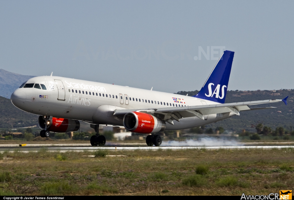 OY-KAU - Airbus A320-232 - Scandinavian Airlines - SAS