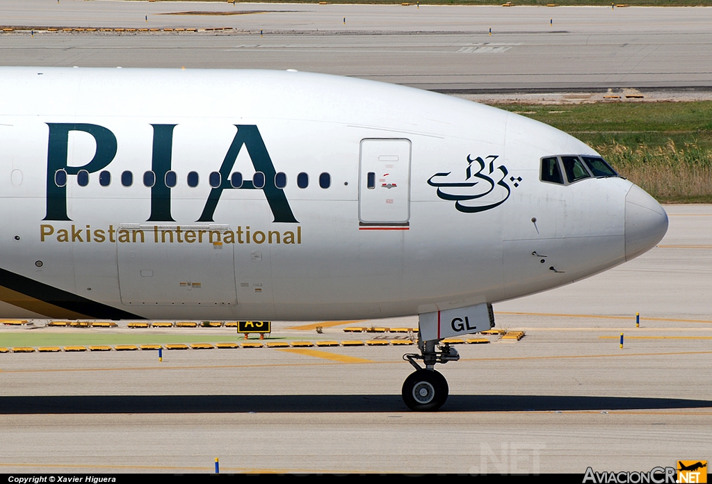 AP-BGL - Boeing 777-240/ER - Pakistan International Airlines (PIA)