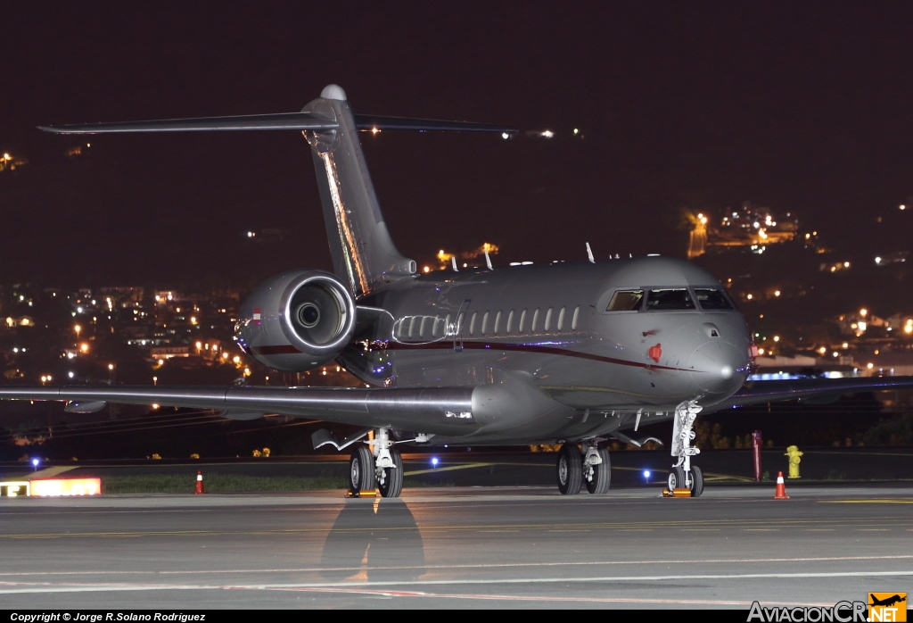 OE-LXX - Bombardier BD-700-1A10 Global Express - Privado