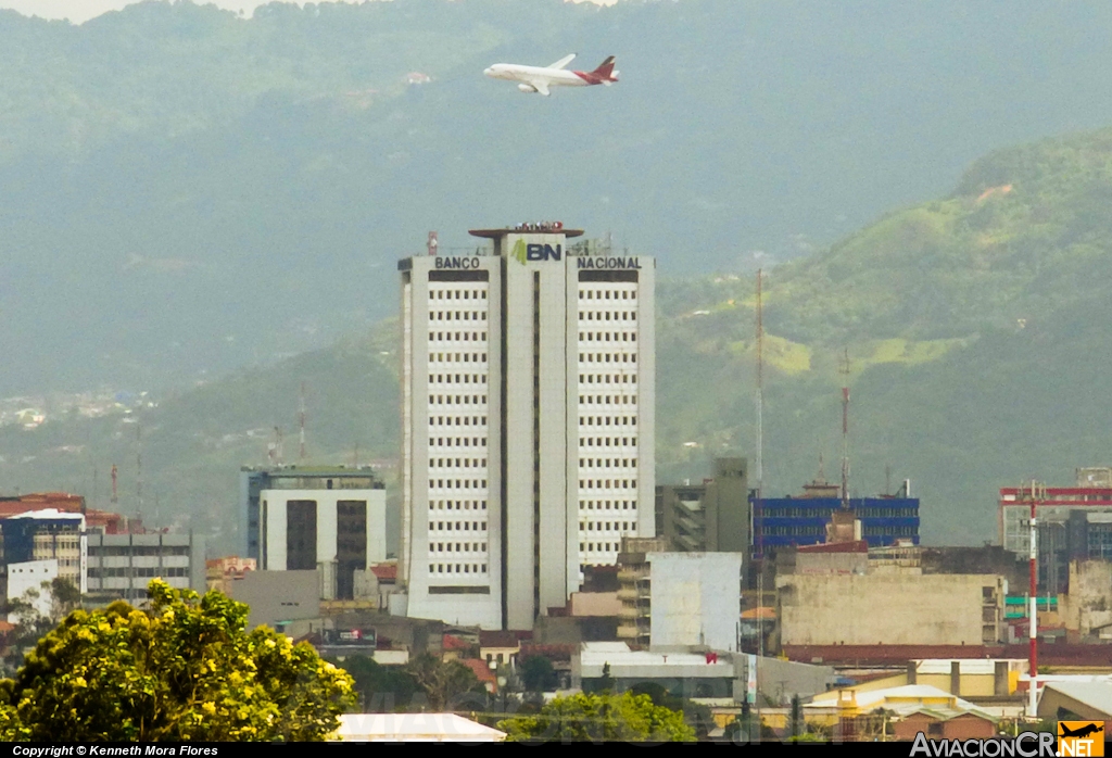 N684TA - Airbus A320-233 - TACA