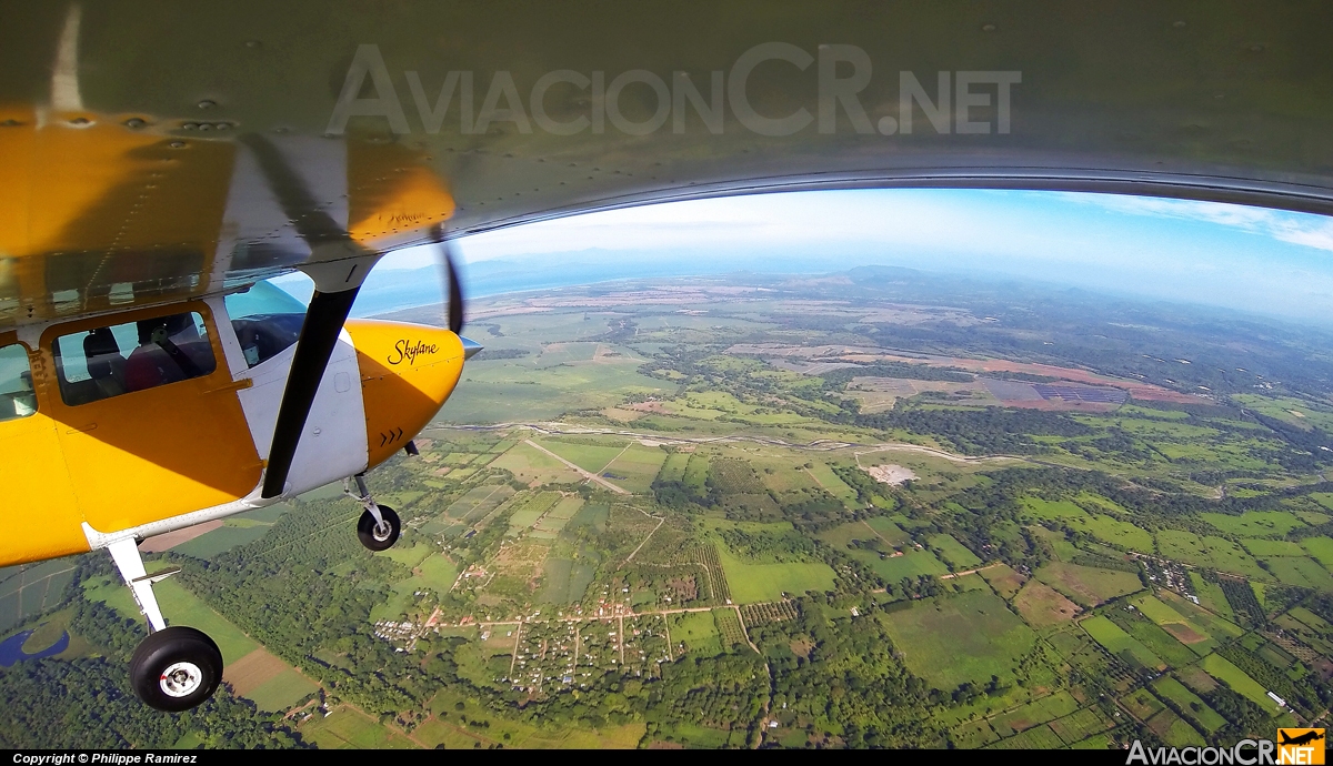 TI-AJC - Cessna 182J Skylane - Privado