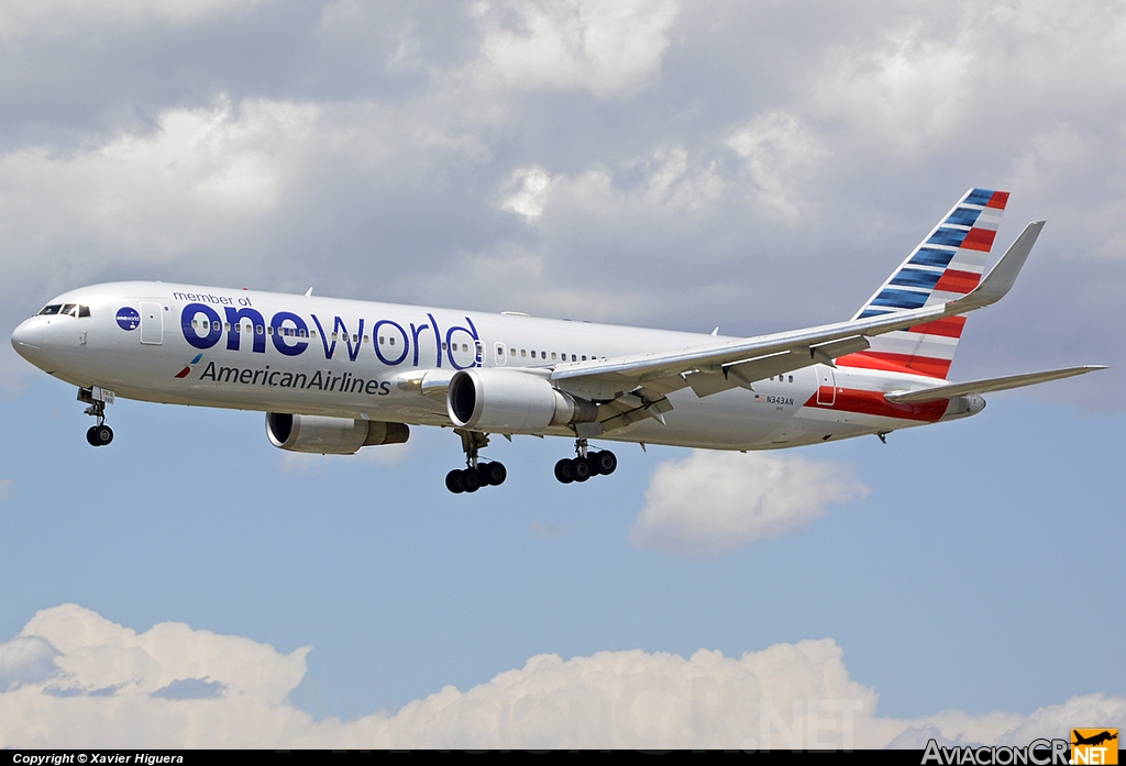 N343AN - Boeing 767-323 - American Airlines