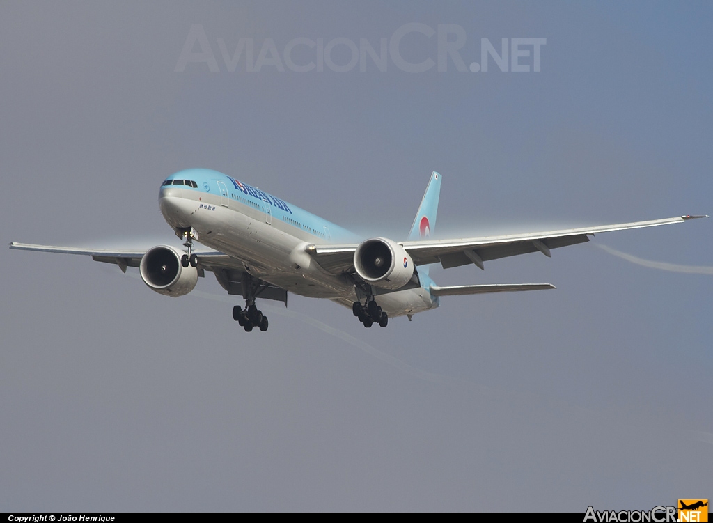HL8216 - Boeing 777-3B5/ER - Korean Air
