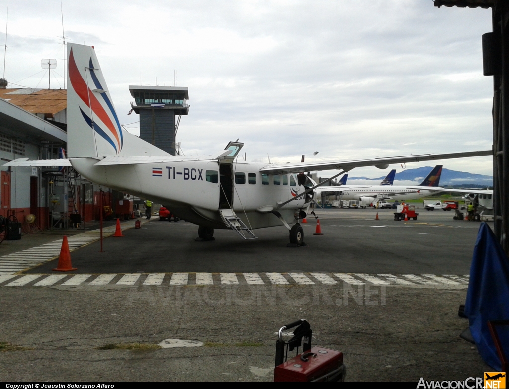 TI-BCX - Cessna 208B Grand Caravan - SANSA - Servicios Aereos Nacionales S.A.