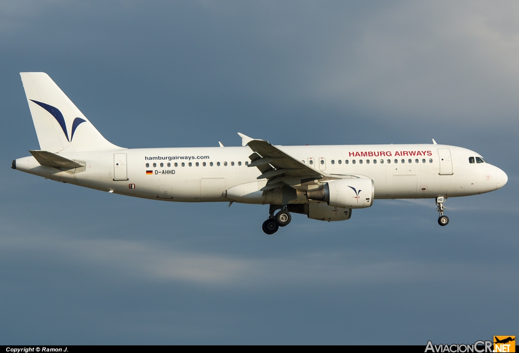 D-AHHD - Airbus A320-214 - Hamburg Airways