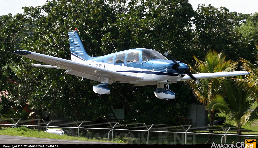 TI-BEJ - Piper PA-28-181 Archer II - CPEA - Escuela de Aviación