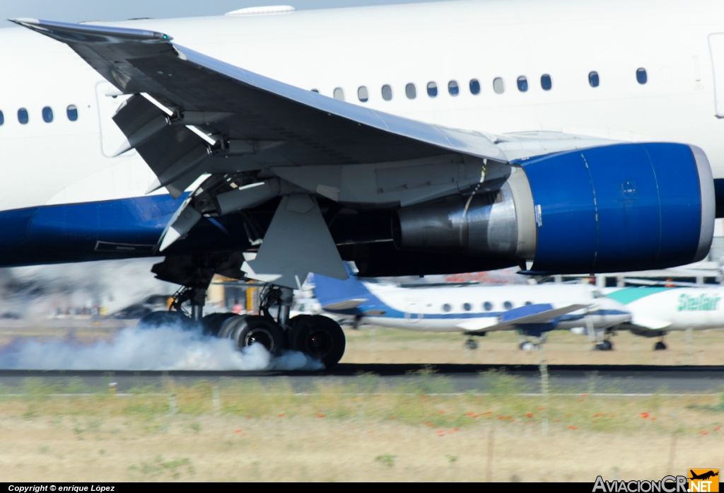  - Boeing 767-432(ER) - Delta