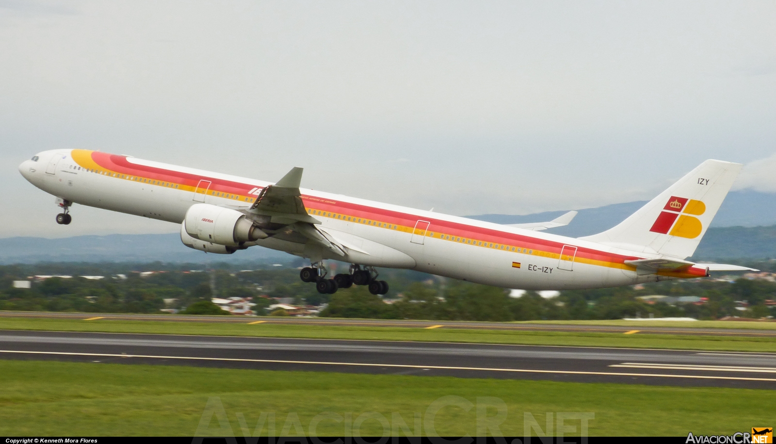 EC-IZY - Airbus A340-642 - Iberia