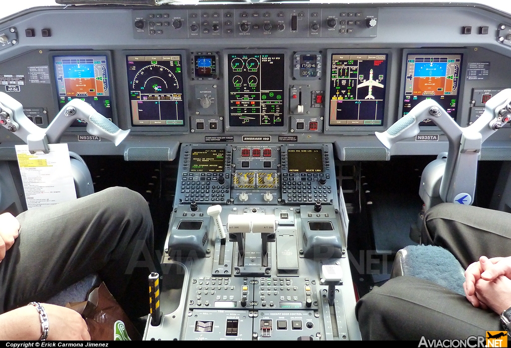 N935TA - Embraer 190-100IGW - TACA