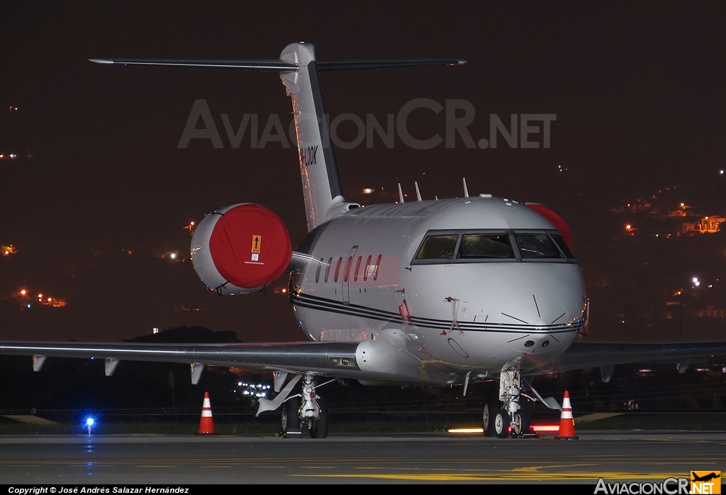 M-LOOK - Canadair CL-600-2B16 Challenger 604 - Privado