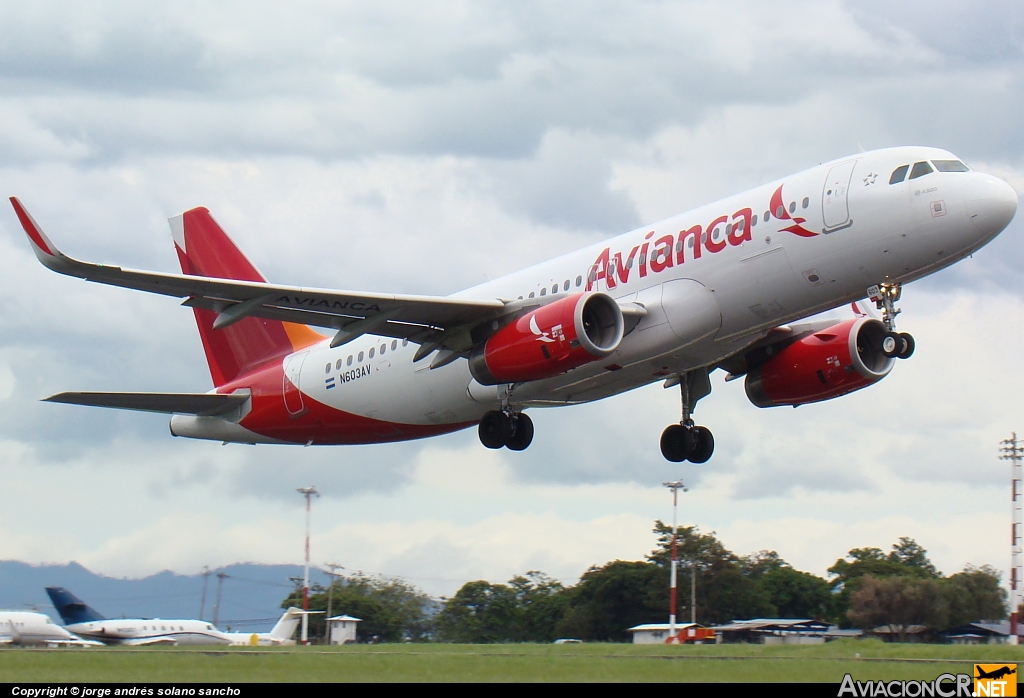 N603AV - Airbus A320-233 - Avianca