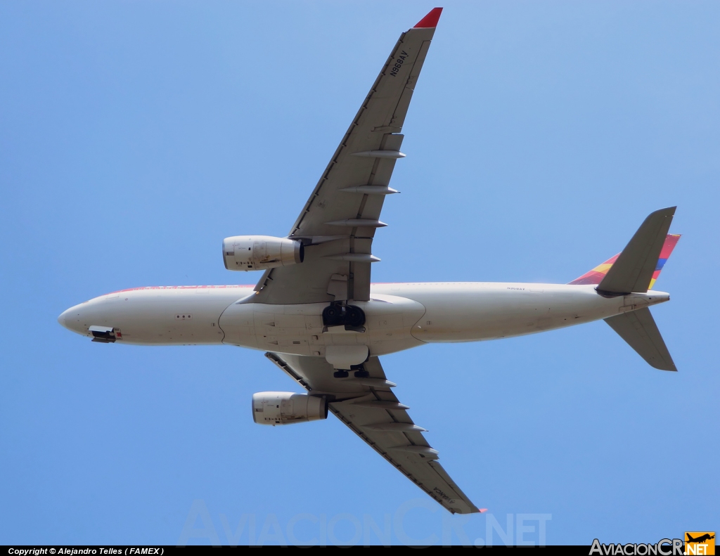 N968AV - Airbus A330-243 - Avianca Colombia