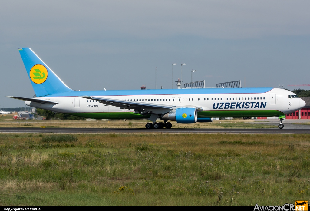 UK67003 - Boeing 767-33P/E - Uzbekistan Airways