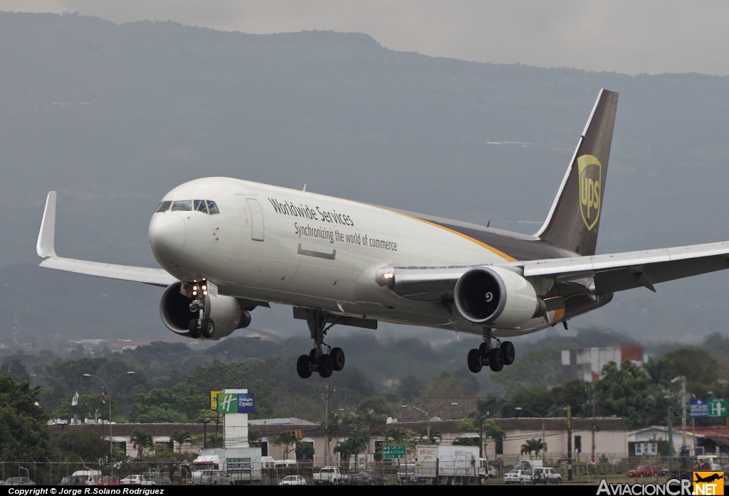 N327UP - Boeing 767-300F - UPS - United Parcel Service