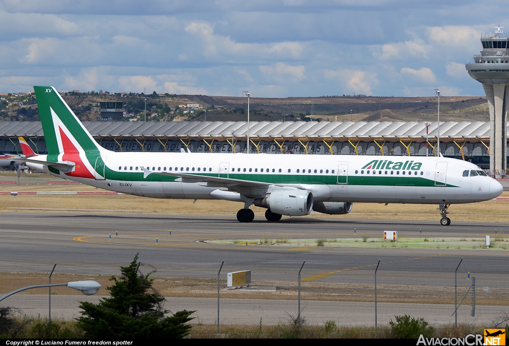 EI-IXV - Airbus A321-112 - Alitalia