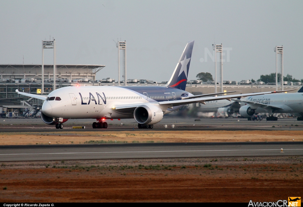 CC-BBE - Boeing 787-8 (Genérico) - LAN Airlines