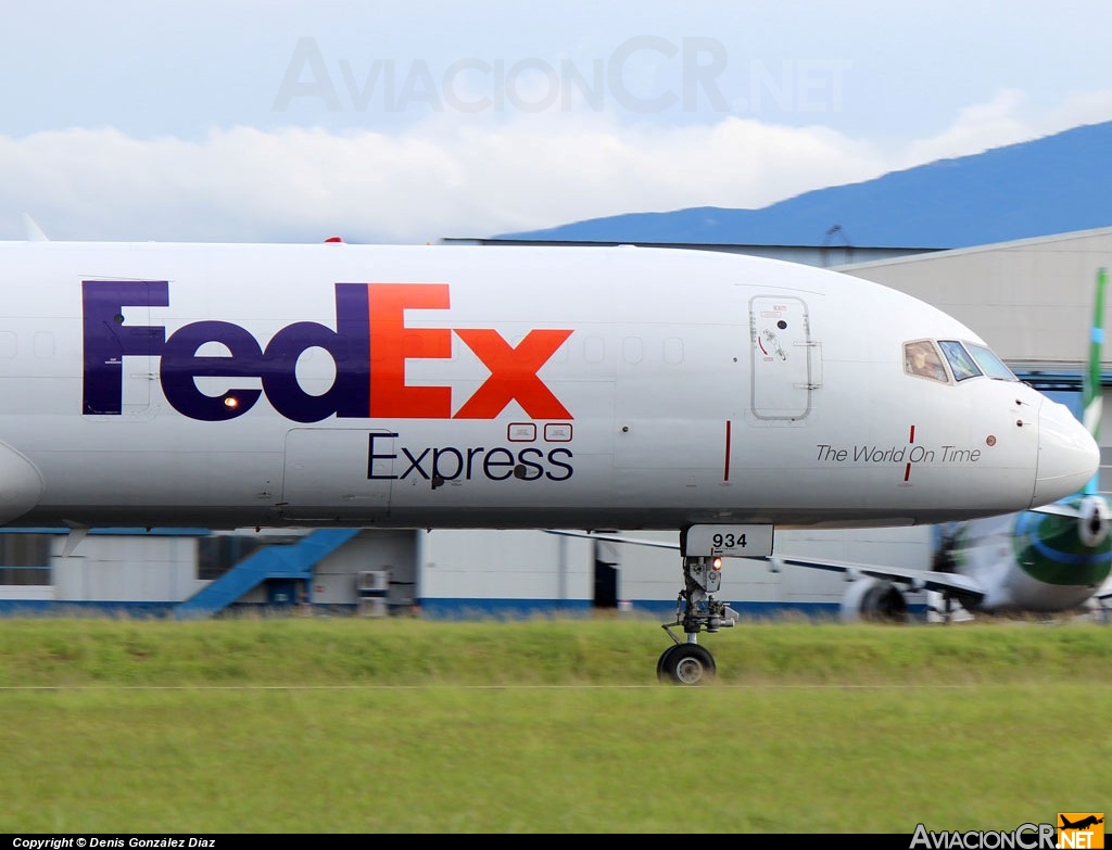 N934FD - Boeing 757-21B(SF) - FedEx
