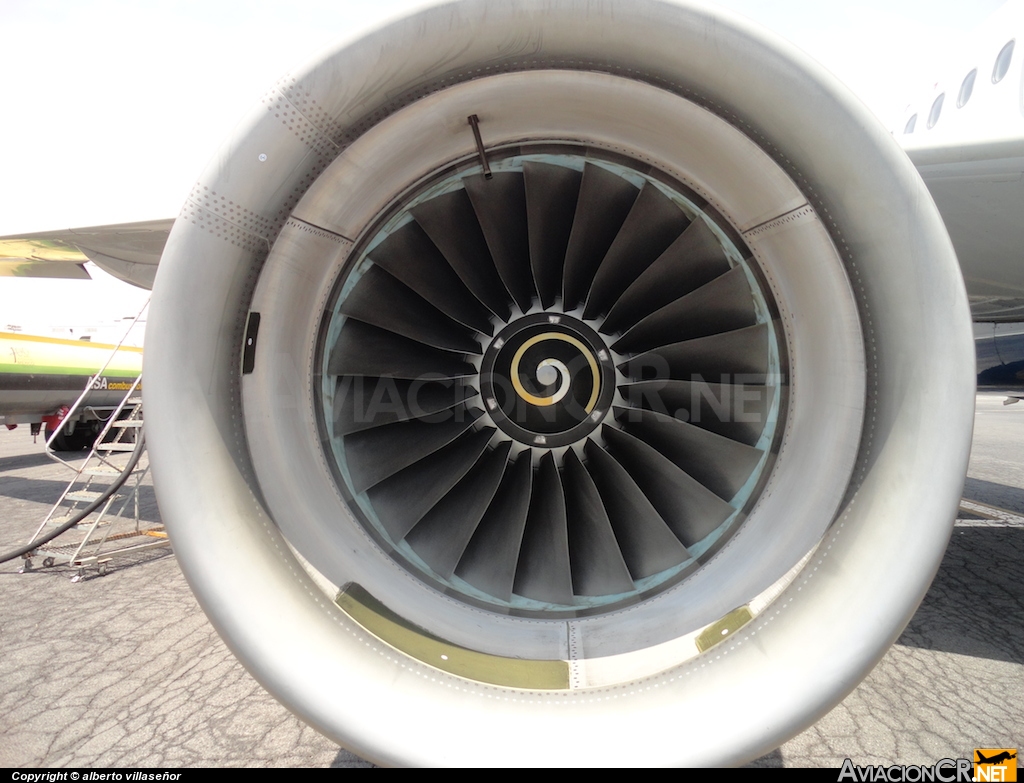 CC-ABV - Airbus A320-233 - Sky Airline