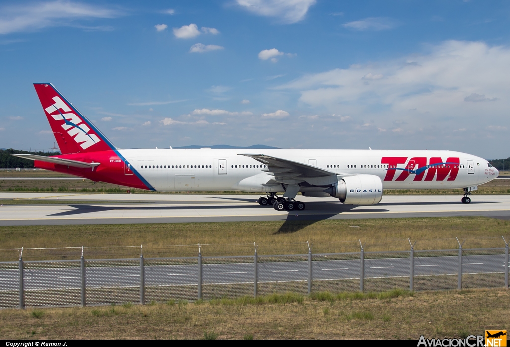 PT-MUD - Boeing 777-32WER - TAM